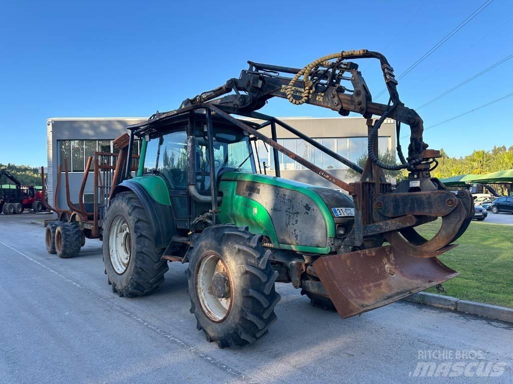 Valtra T130 Erdészeti traktorok