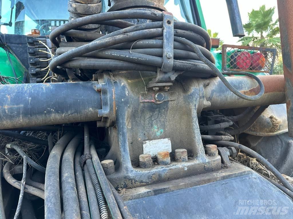 Valtra T130 Erdészeti traktorok