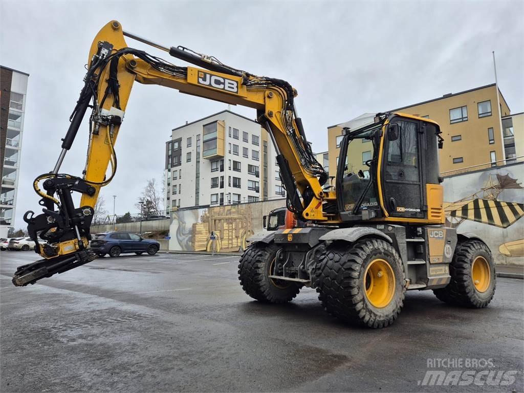 JCB Hydradig 110W Gumikerekes kotrók