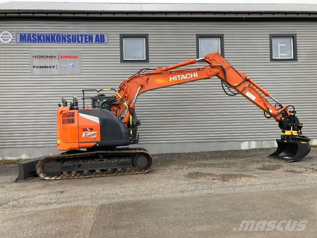 Hitachi ZX 135 US-7 Lánctalpas kotrók