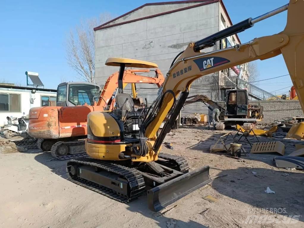 CAT 303 CR Mini kotrók < 7t