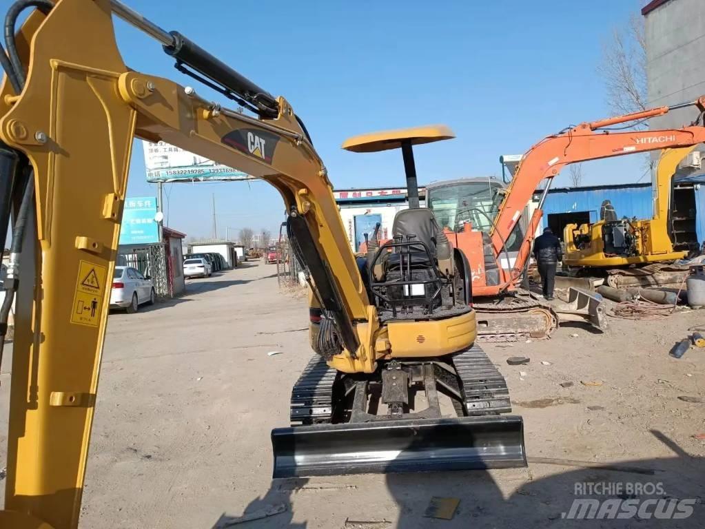 CAT 303 CR Mini kotrók < 7t