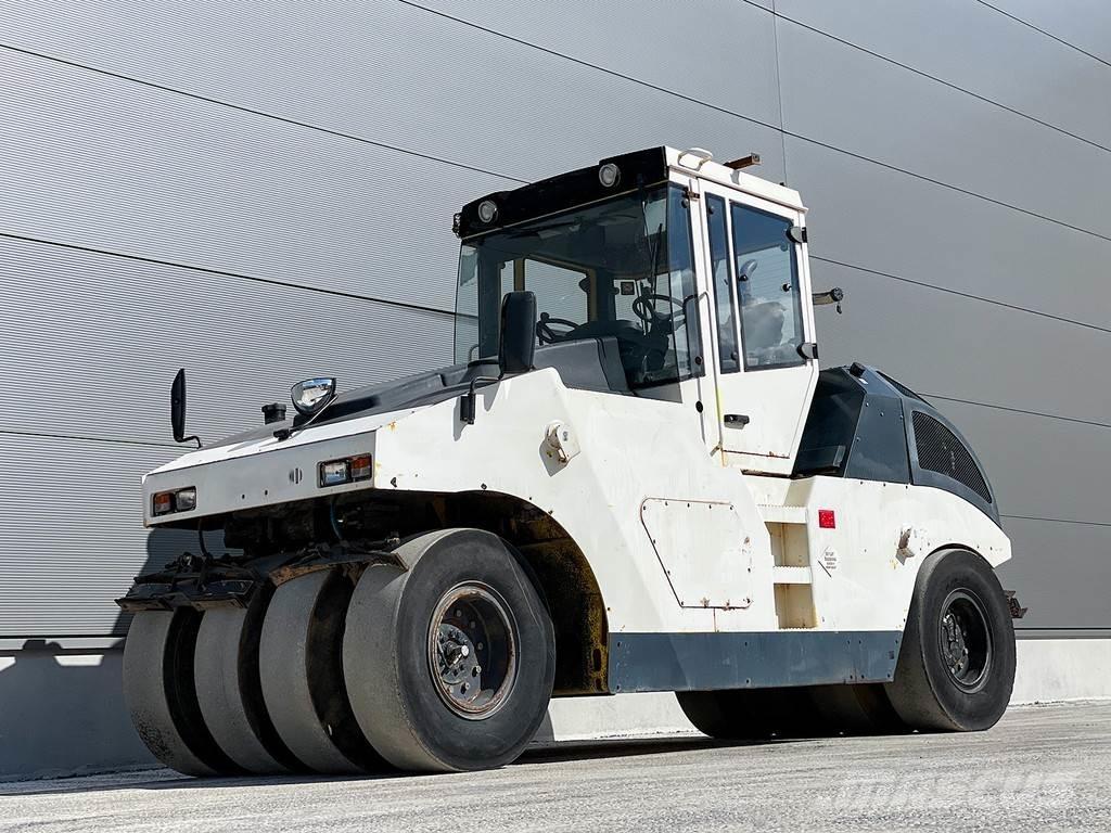 Bomag BW 24 RH Pneumatikus kerekes hengerek