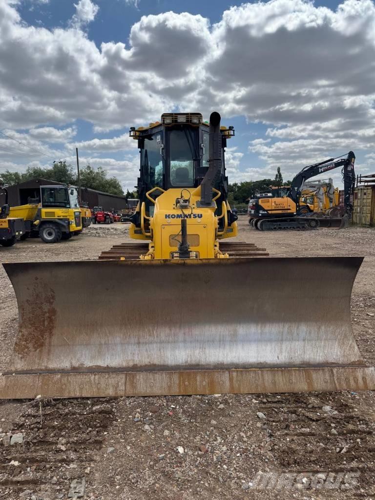 Komatsu D51PX-24 lánctalpas dózerek