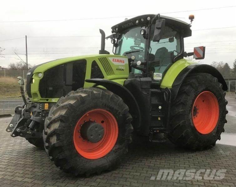 CLAAS AXION 930 Traktorok