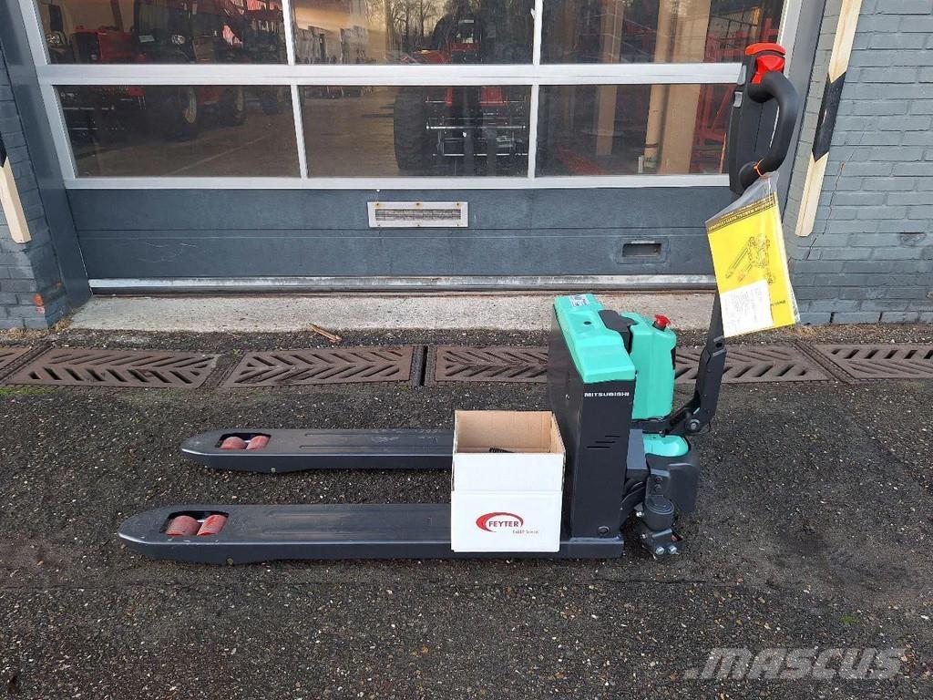 Mitsubishi PWL15 Alacsony emelőkocsi