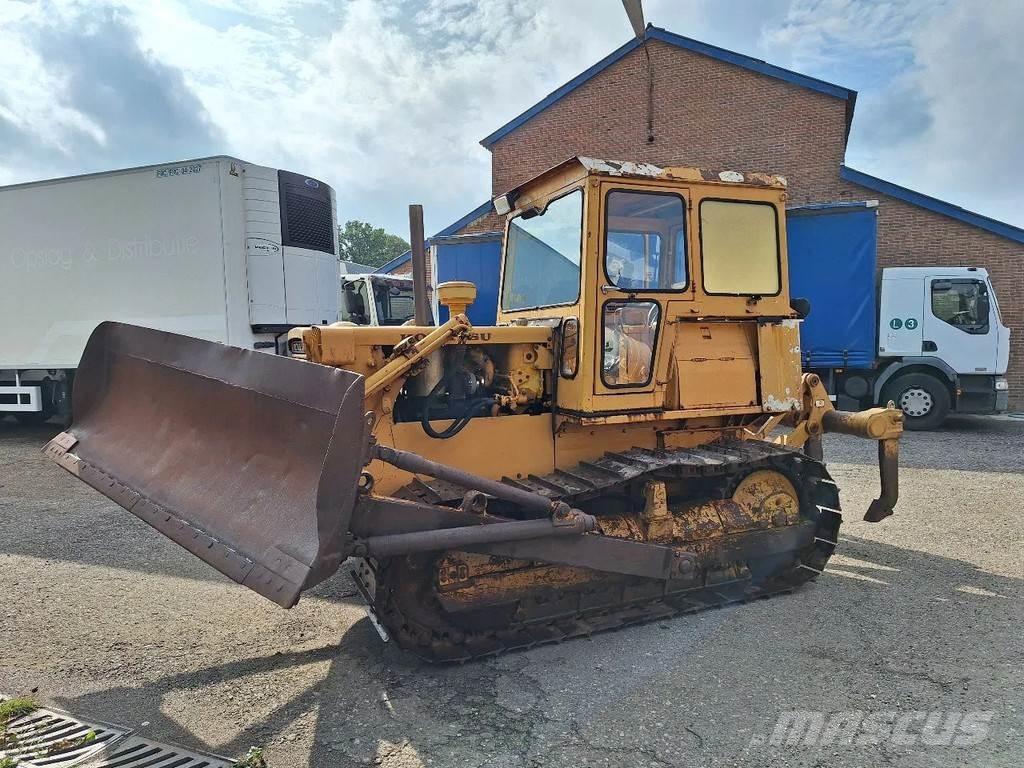 Komatsu D45-1 lánctalpas dózerek