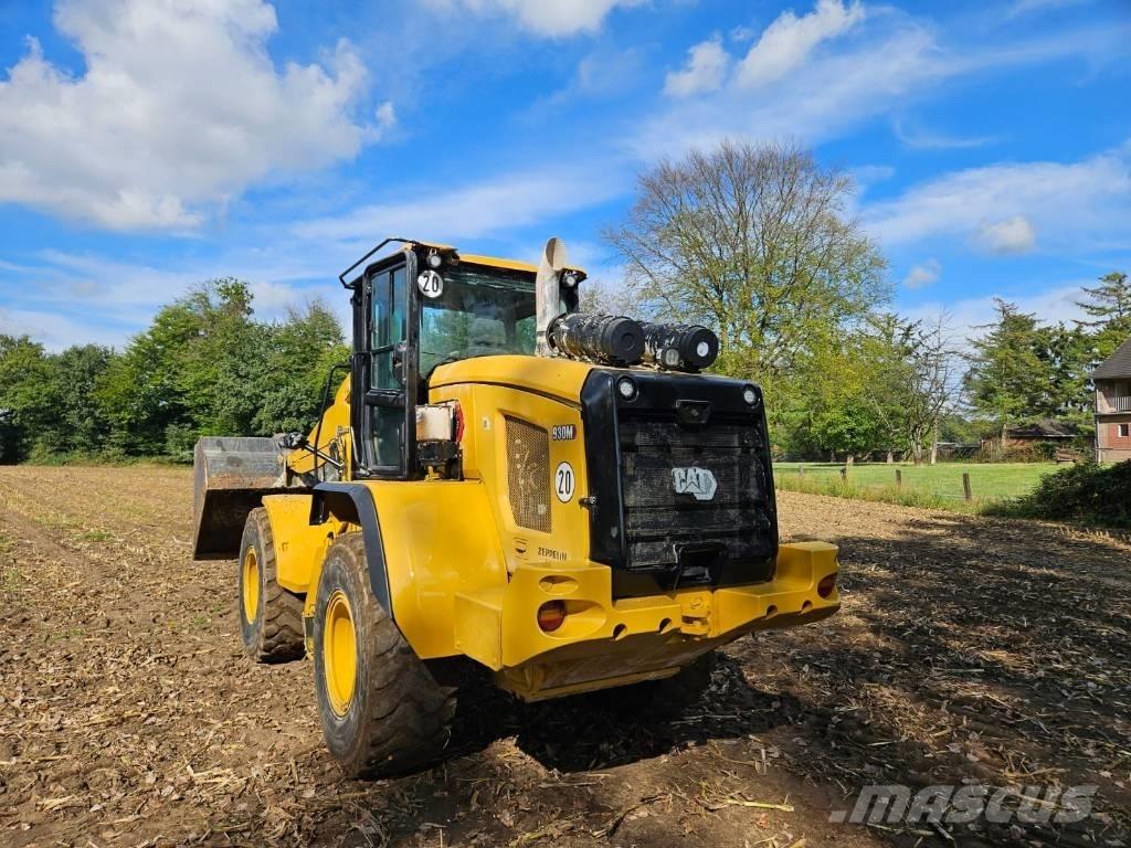 CAT 930 M Gumikerekes homlokrakodók
