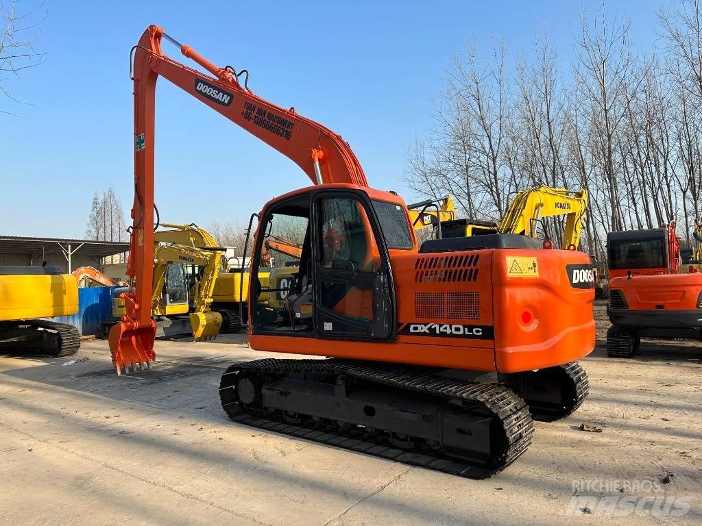 Doosan DX 140 Mini kotrók < 7t