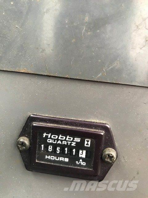 Kobelco CKE 800 Lánctalpas daruk