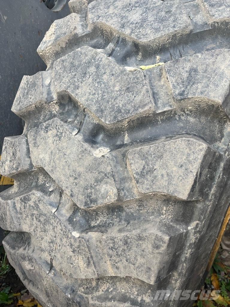 Volvo 110H Gumikerekes homlokrakodók