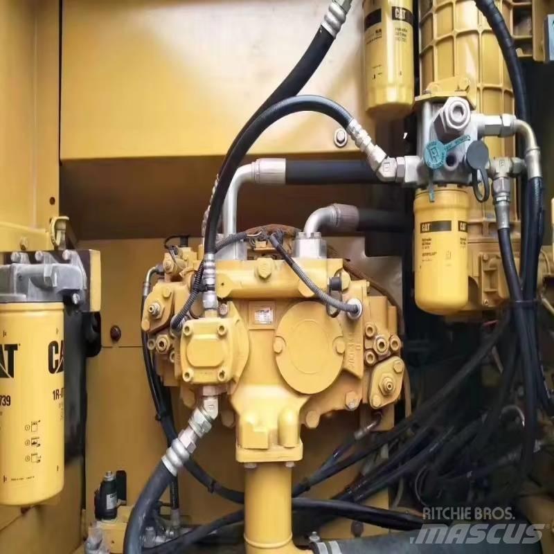 CAT 325 D Lánctalpas kotrók