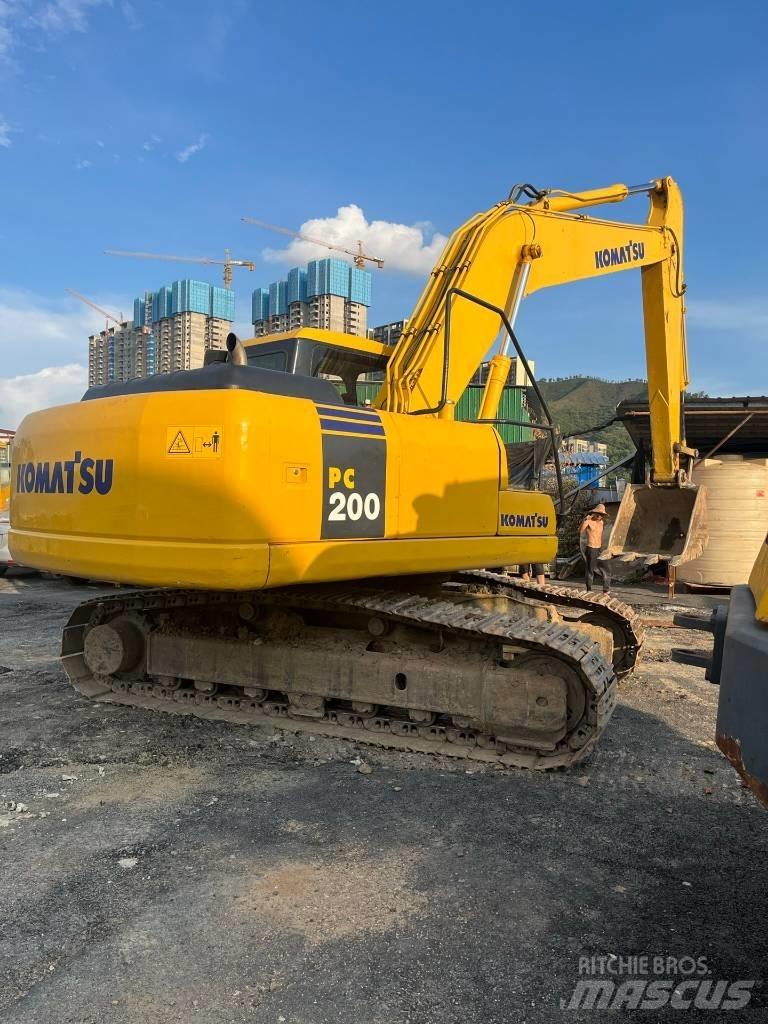 Komatsu PC 200-7 Lánctalpas kotrók