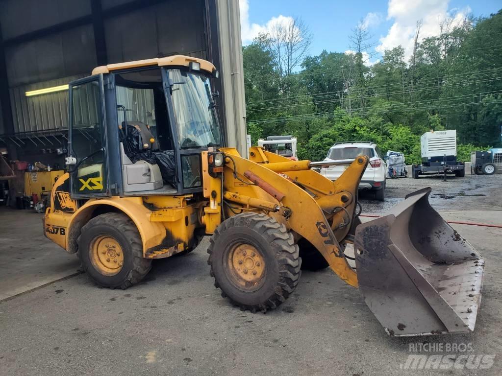 JCB 407 B Gumikerekes homlokrakodók