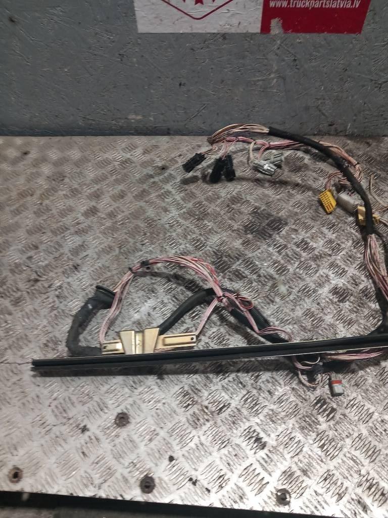 MAN TGA  81626806122 Vezetőfülke és belső tartozékok