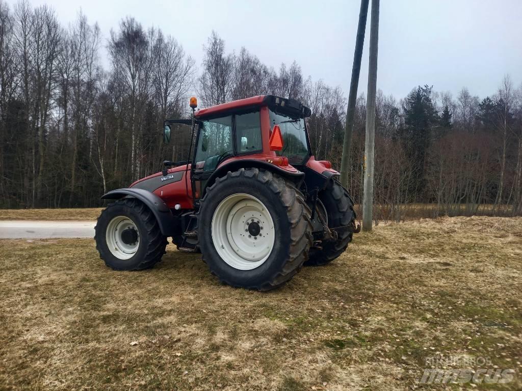 Valtra T 190 Traktorok