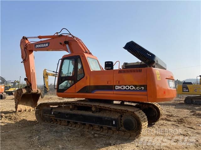 Doosan DH300 Lánctalpas kotrók