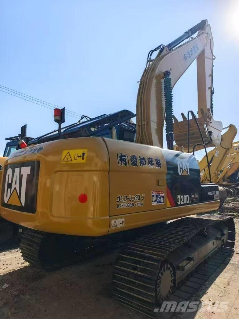CAT 320 D Lánctalpas kotrók