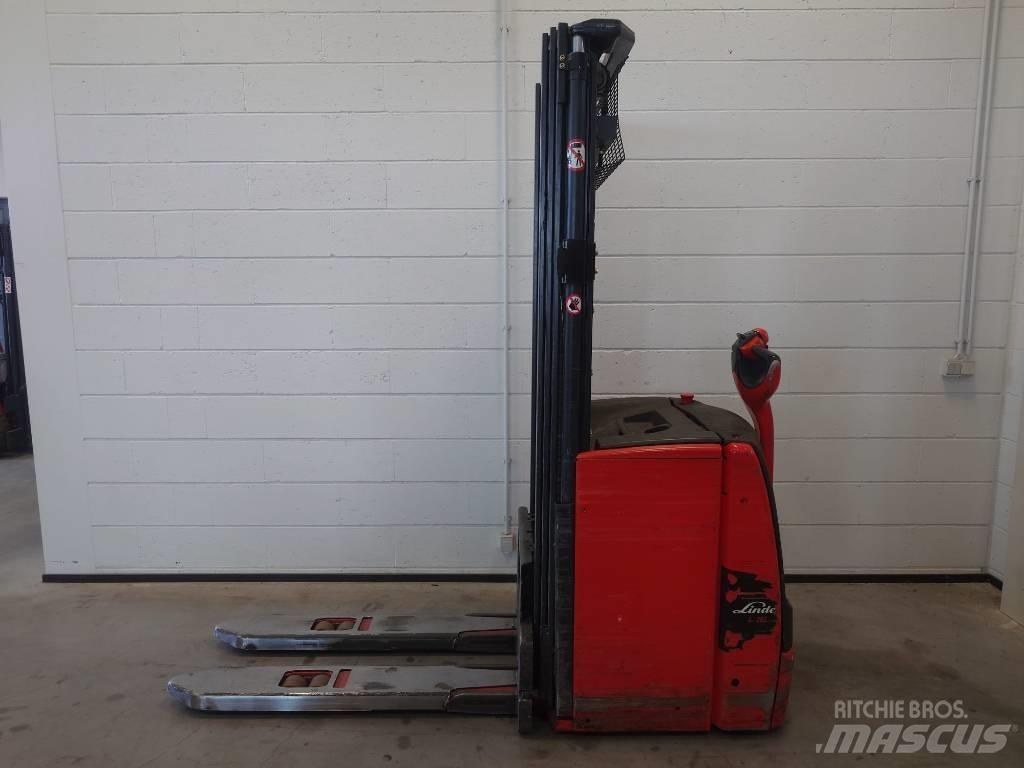 Linde L 16 Gyalogkíséretű targonca