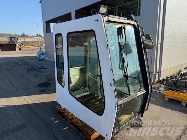 Liebherr SERIA B CAB Vezetőfülke és belső tartozékok