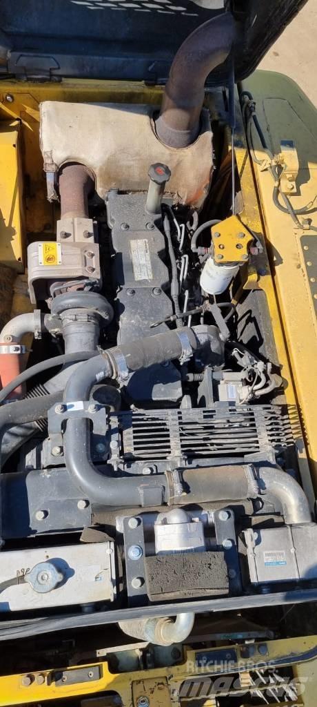 Komatsu PC 210-8 Lánctalpas kotrók