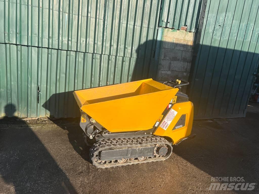 JCB HT D5 Lánctalpas dömperek