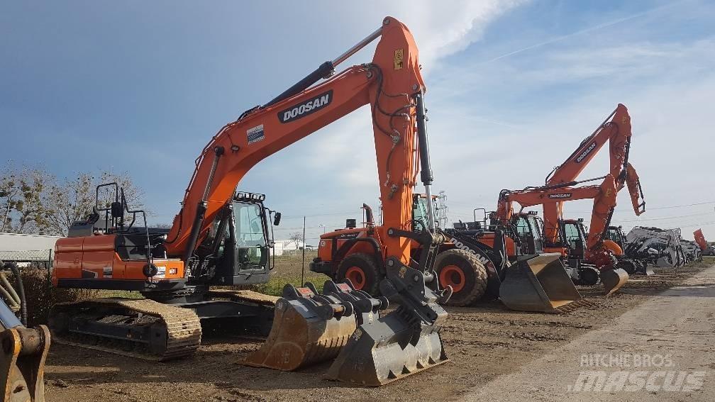 Doosan DX 225 Lánctalpas kotrók