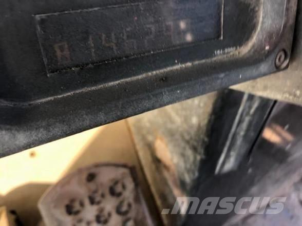 CAT 973C Lánctalpas homlokrakodók