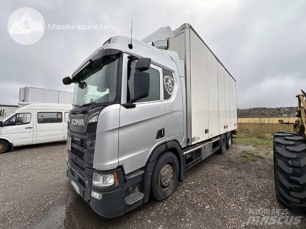 Scania R 520 Dobozos teherautók