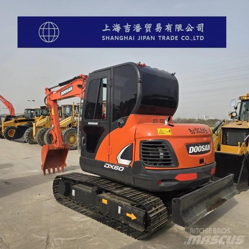 Doosan DX 60 Lánctalpas kotrók