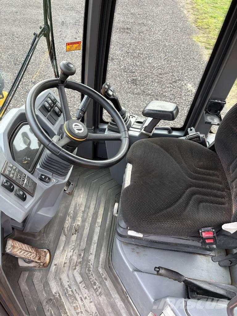 Volvo L35GS Gumikerekes homlokrakodók