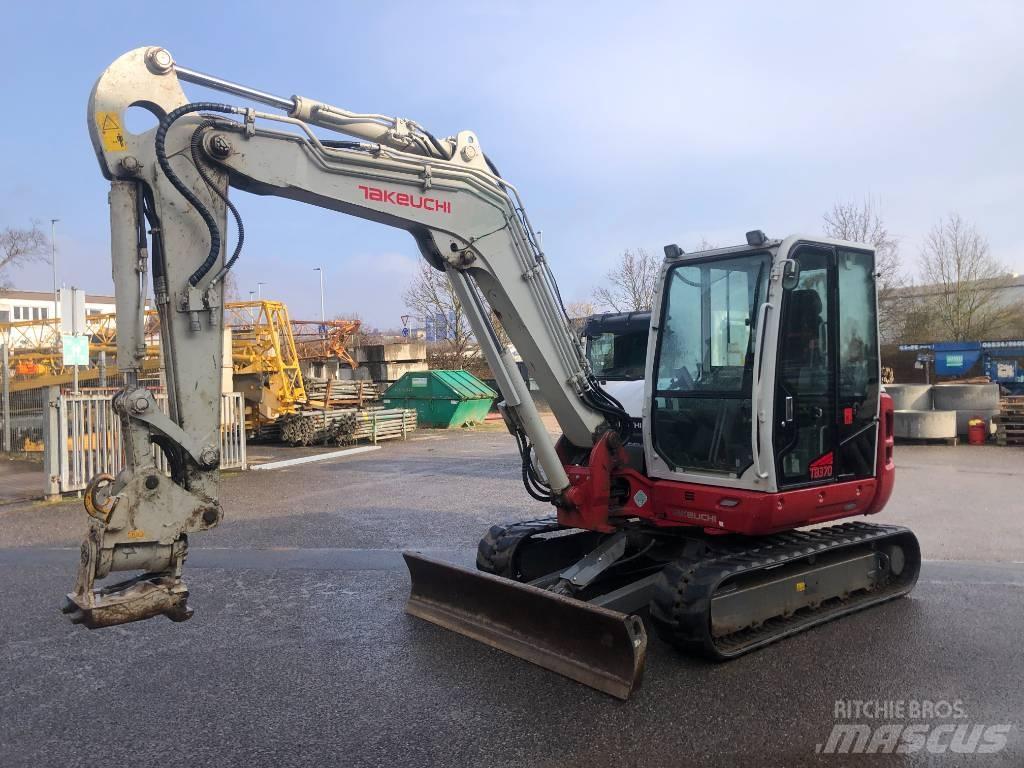 Takeuchi TB 370 Közepes (midi) kotrók 7 t - 12 t