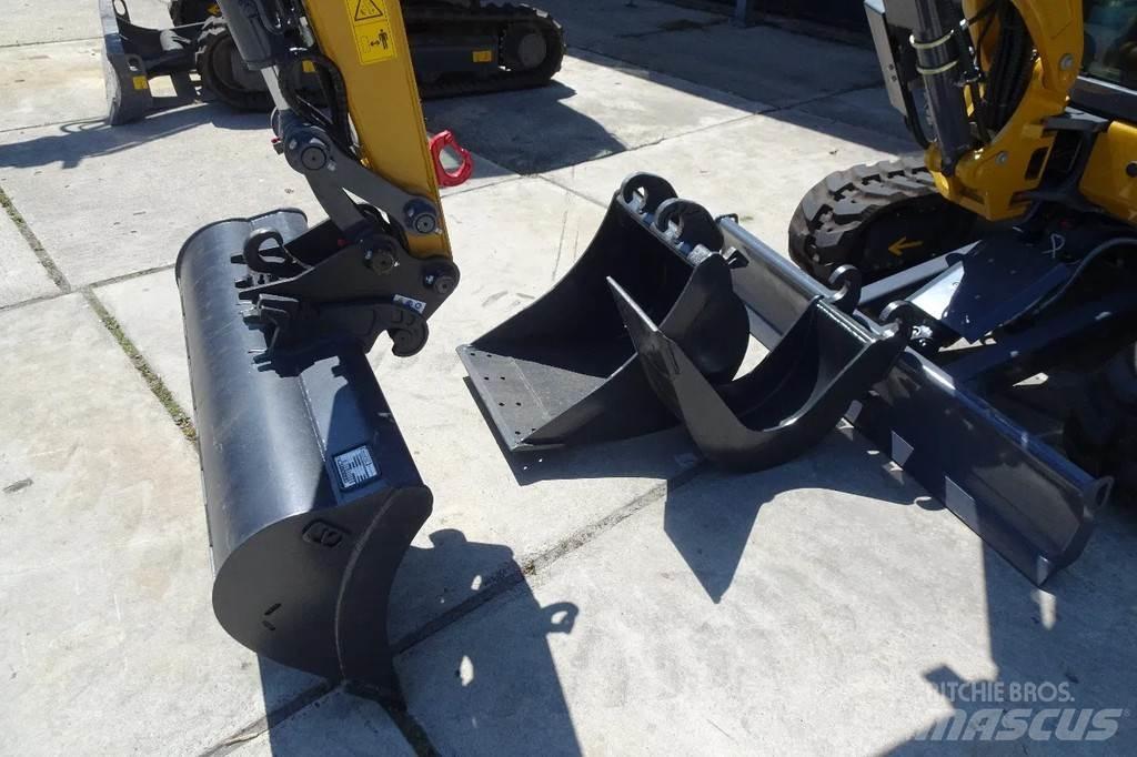XCMG XE27E Lánctalpas kotrók