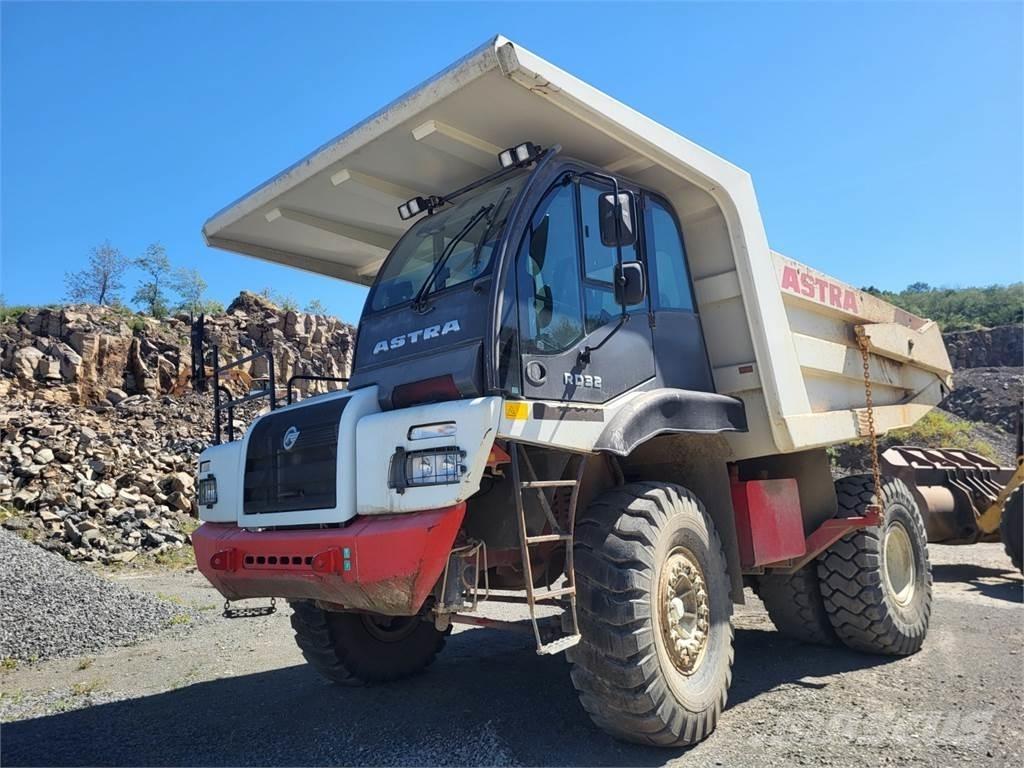 Astra RD32 Billenő teherautók
