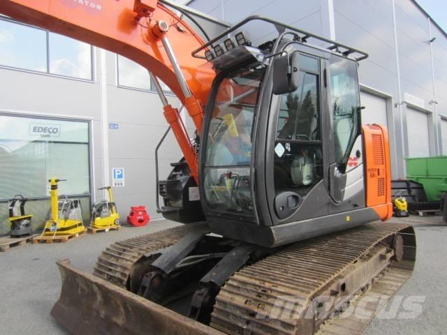 Hitachi ZX 135 Lánctalpas kotrók