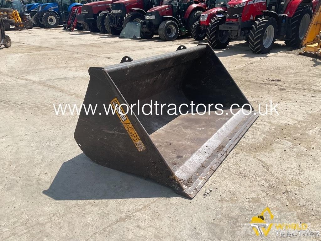 JCB Agri Bucket Mezei dömperek