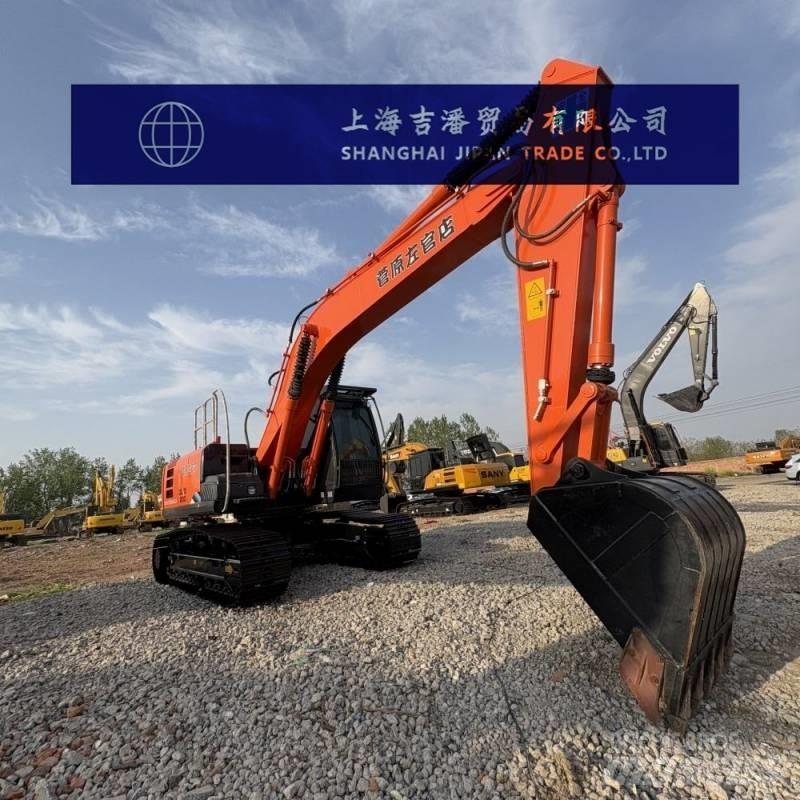 Hitachi ZX 200 Lánctalpas kotrók
