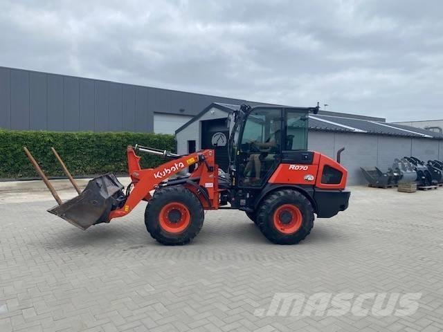 Kubota R 070 Gumikerekes homlokrakodók
