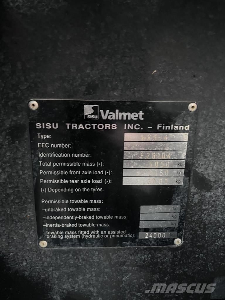 Sisu Valmet 665 Traktorok
