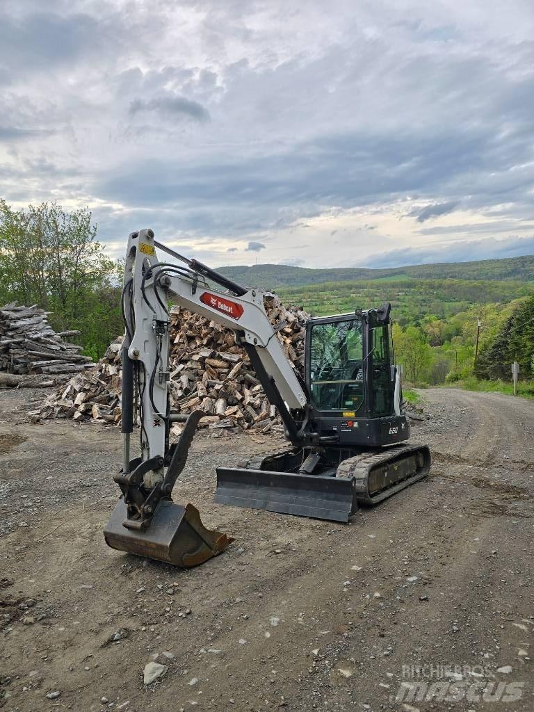 Bobcat E60 Mini kotrók < 7t