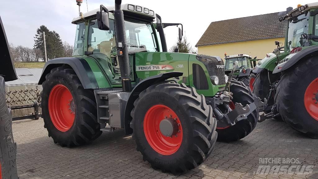 Fendt 718 Vario TMS Traktorok