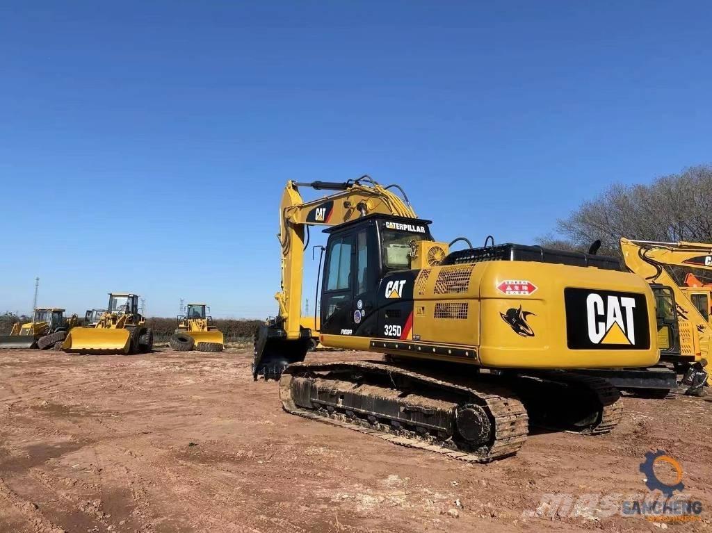 CAT 325 D Lánctalpas kotrók