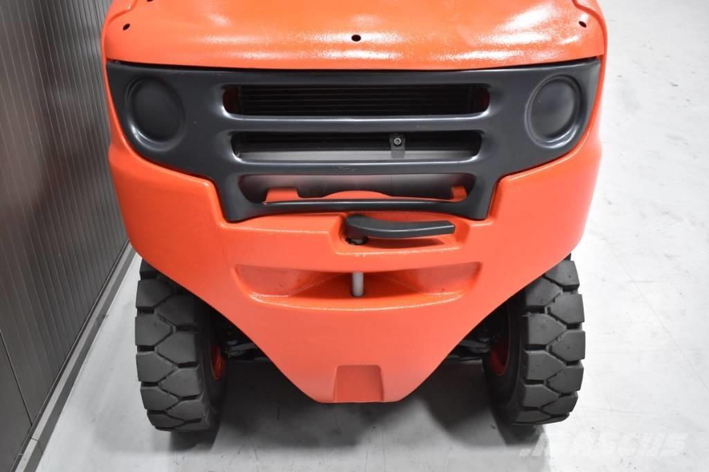 Linde H 25 T Gázüzemű targoncák