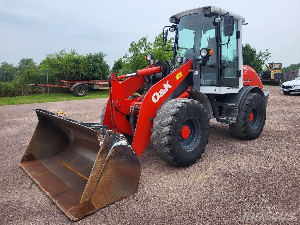 O&K L10.5 Gumikerekes homlokrakodók