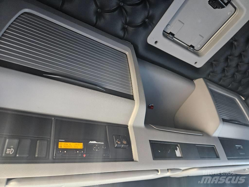 Volvo FM11 Dobozos teherautók