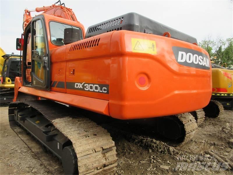 Doosan DX 300 LC Lánctalpas kotrók