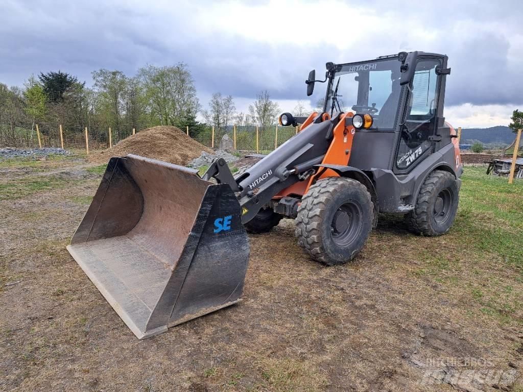 Hitachi ZW75-6C Gumikerekes homlokrakodók