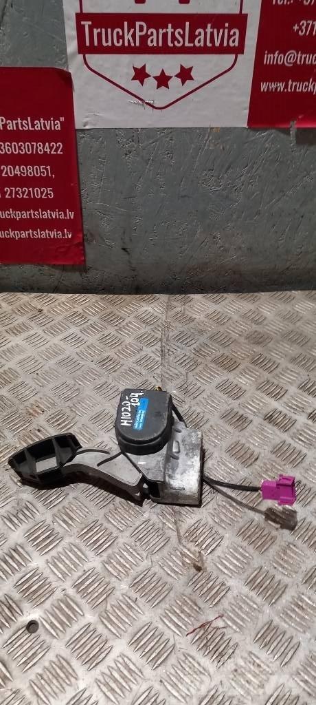 MAN TGA   81259706100 Vezetőfülke és belső tartozékok