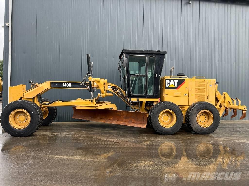 CAT 140K Gréderek