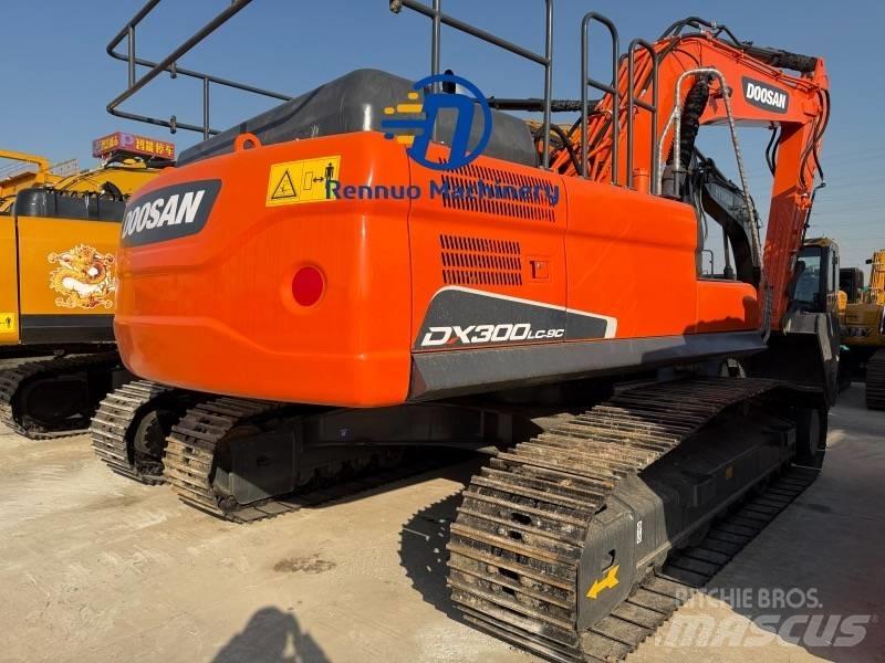 Doosan DX 300LC-9C Lánctalpas kotrók